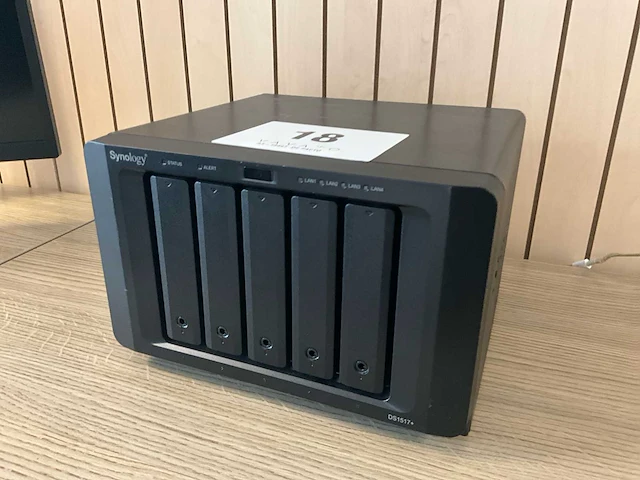 Nas synology ds1517+ - afbeelding 1 van  5