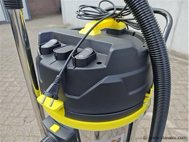 Nat en droogzuiger 100 liter - afbeelding 13 van  15