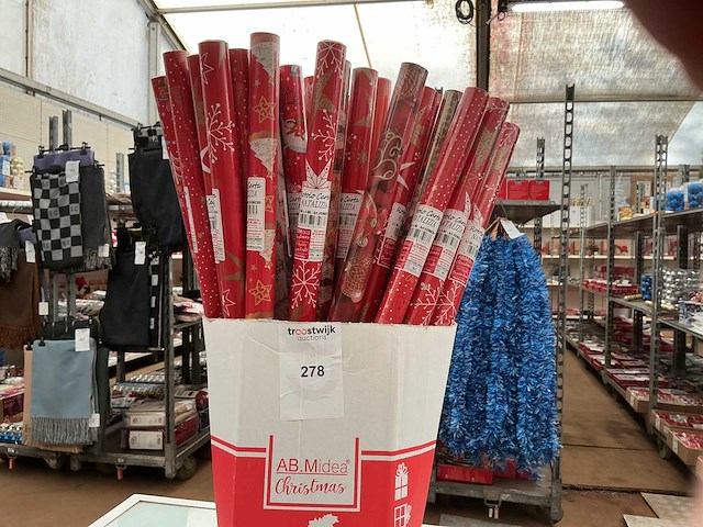 Natalizia. partij kerstpapier verpakking. - afbeelding 1 van  2