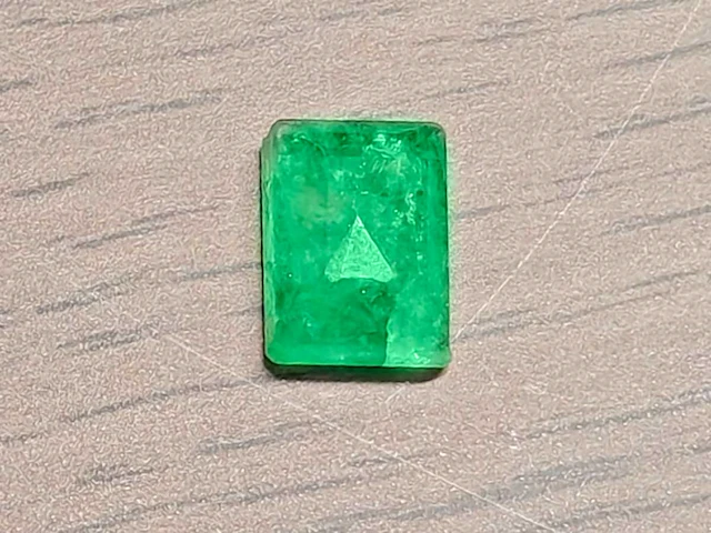 Natural mined emerald diamond 2.59cts - afbeelding 1 van  4