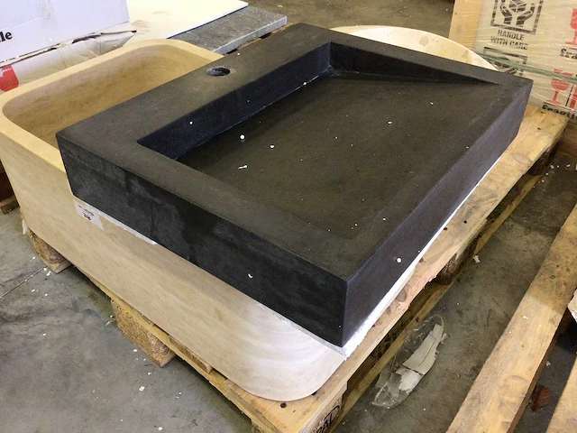 Natuursteen basalt wastafel 55x45x10 cm - afbeelding 5 van  6