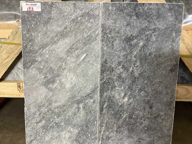 Natuursteen blauwe hardsteen honed 30x60x2 cm tegel 72 m² - afbeelding 13 van  15