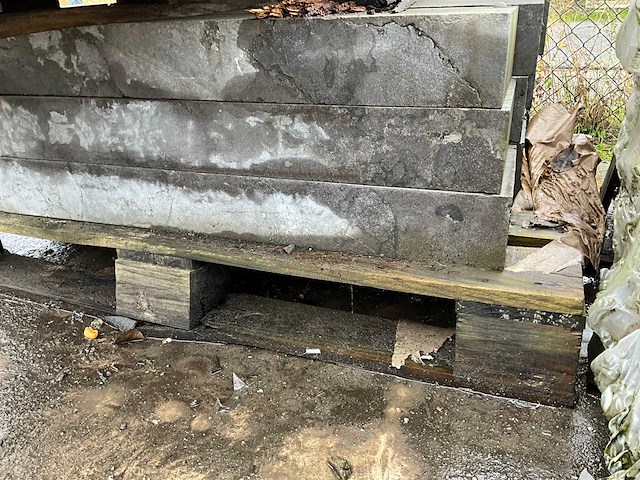 Natuursteen boordsteen 3 pallet - afbeelding 6 van  6