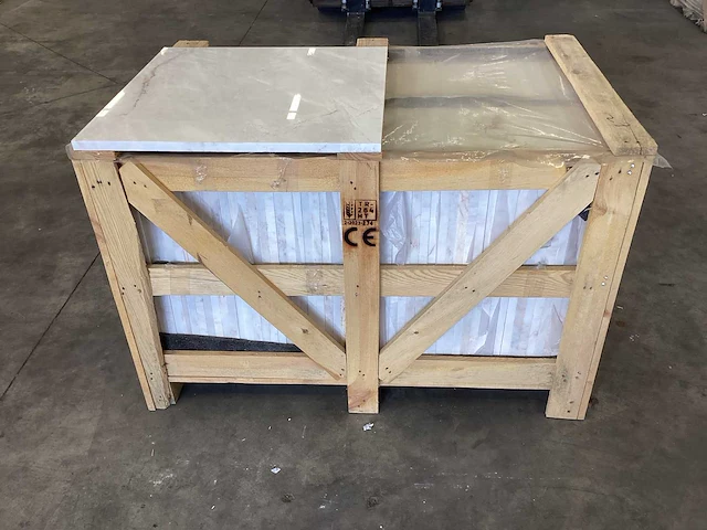 Natuursteen iceberg classic gepolijst vloertegel 61x61 cm 32,19 m² - afbeelding 7 van  15