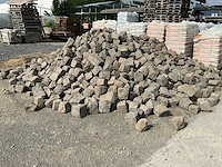 Natuursteen kasseien +/- 70m2 - afbeelding 3 van  5