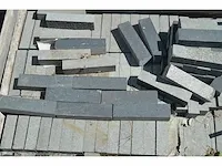 Natuursteen klinker 20x5x4cm basalt gezoet - afbeelding 2 van  4