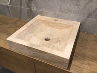 Natuursteen light travertin wastafel 45x46 cm - afbeelding 3 van  4