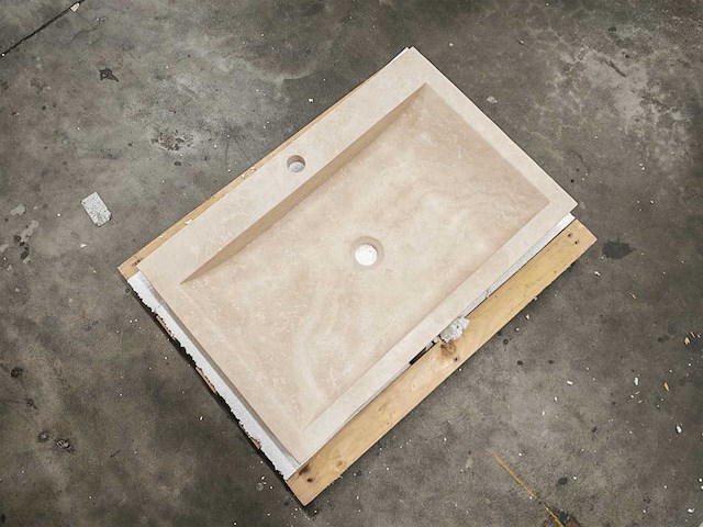 Natuursteen light travertin wastafel 70x46x10 cm - afbeelding 5 van  6