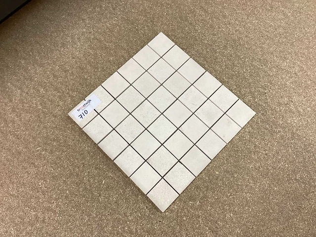 Natuursteen limestone beige 5x5 cm mozaïektegel 30x30 cm 70 stuks - afbeelding 3 van  7