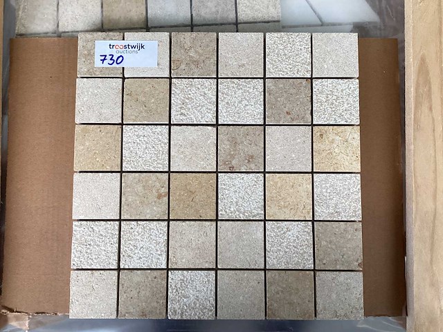 Natuursteen limestone beige mix 5x5 cm mozaïektegel 30x30 cm 100 stuks - afbeelding 1 van  7