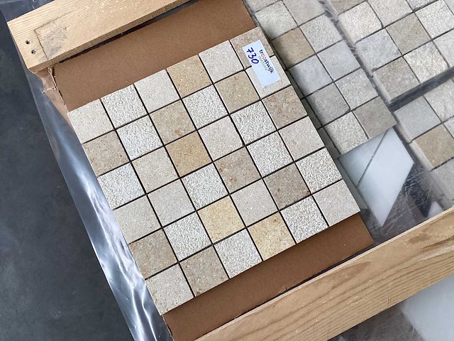 Natuursteen limestone beige mix 5x5 cm mozaïektegel 30x30 cm 100 stuks - afbeelding 3 van  7