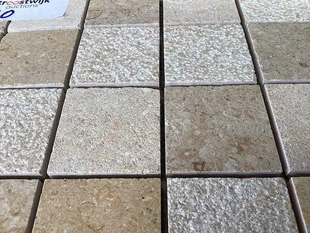 Natuursteen limestone beige mix 5x5 cm mozaïektegel 30x30 cm 100 stuks - afbeelding 5 van  7