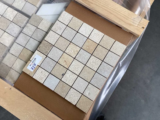 Natuursteen limestone beige mix 5x5 cm mozaïektegel 30x30 cm 105 stuks - afbeelding 3 van  8