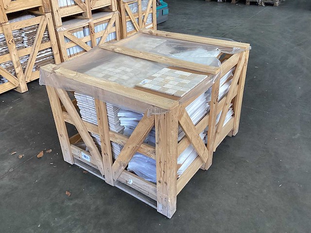 Natuursteen limestone beige mix 5x5 cm mozaïektegel 30x30 cm 105 stuks - afbeelding 8 van  8