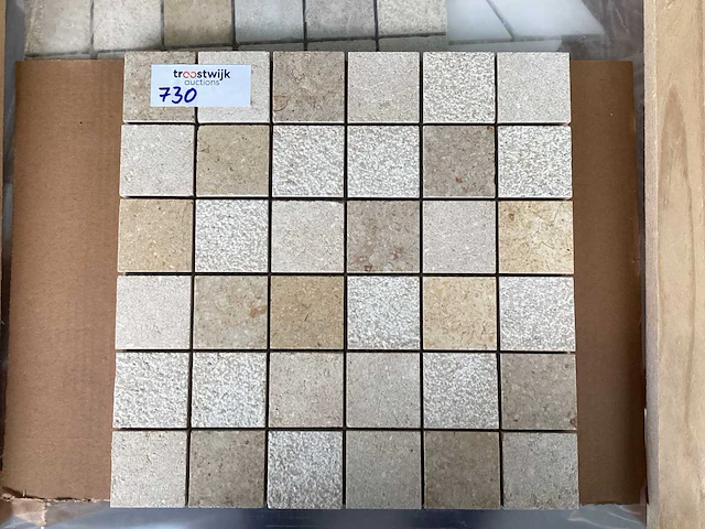 Natuursteen limestone beige mix 5x5 cm mozaïektegel 30x30 cm 225 stuks - afbeelding 1 van  7