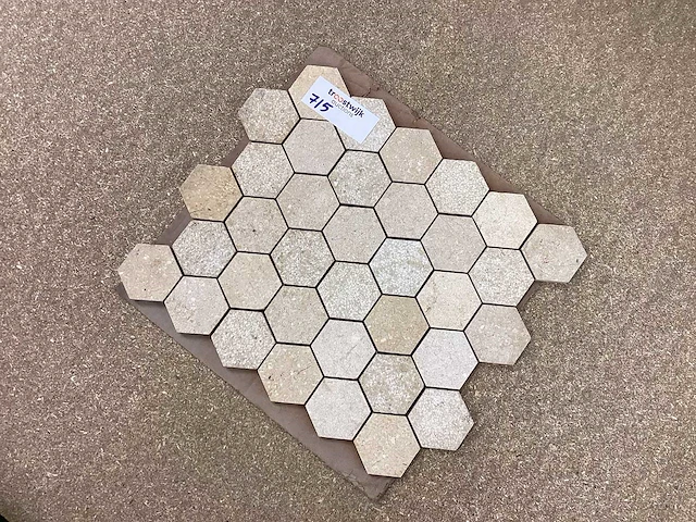 Natuursteen limestone beige mix hexagon 5x5 cm mozaïektegel 30x30 cm 19 stuks - afbeelding 6 van  7