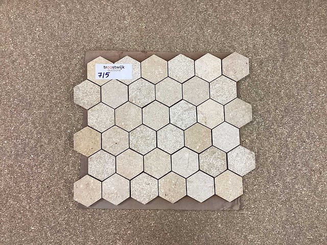 Natuursteen limestone beige mix hexagon 5x5 cm mozaïektegel 30x30 cm 19 stuks - afbeelding 2 van  7