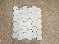 Natuursteen limestone wit hexagon 33x28 cm mozaïektegel 44 stuks - afbeelding 1 van  7