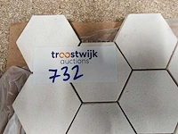 Natuursteen limestone wit hexagon 33x28 cm mozaïektegel 44 stuks - afbeelding 4 van  7