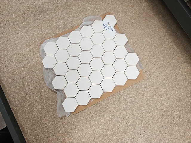 Natuursteen limestone wit hexagon 33x28 cm mozaïektegel 44 stuks - afbeelding 5 van  7