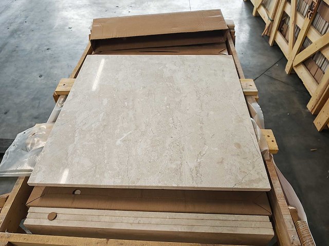 Natuursteen marmer beige gepolijst 60x60x1,5 cm tegels 43,2 m² - afbeelding 1 van  6