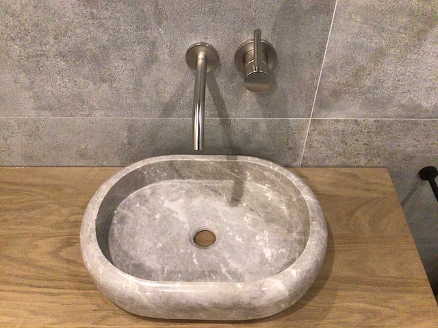Natuursteen marmer beige oval wastafel 47x34x10 cm - afbeelding 2 van  4