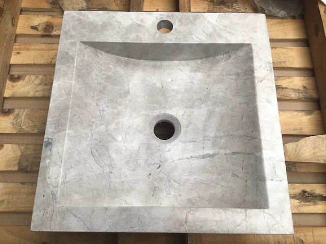 Natuursteen marmer beige wastafel 45x46 cm - afbeelding 1 van  4