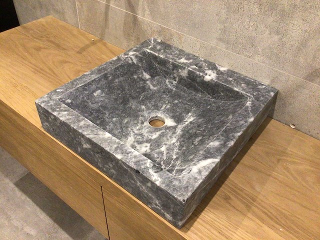 Natuursteen marmer black wastafel 45x46 cm - afbeelding 3 van  4