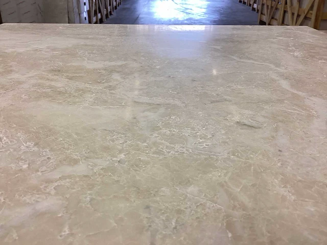 Natuursteen marmer cappucino gezoet 61x61 cm tegel 22 m² - afbeelding 15 van  18