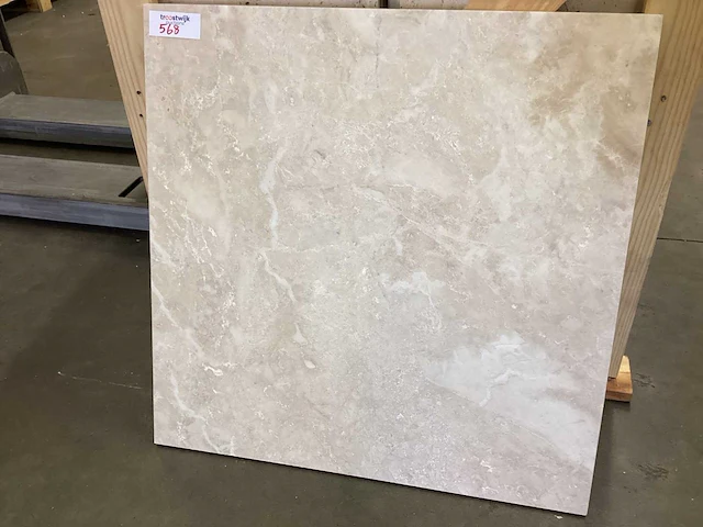 Natuursteen marmer cappucino gezoet 61x61 cm tegel 22 m² - afbeelding 1 van  18