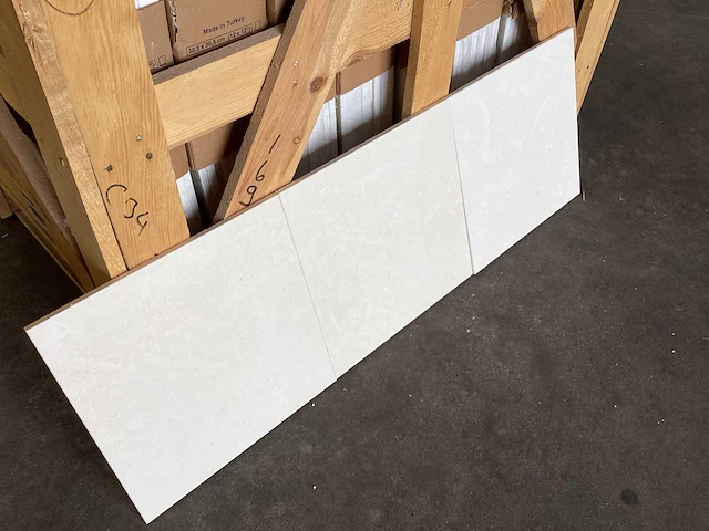 Natuursteen marmer champagne gepolijst 30,5x30,5 cm tegel 66 m² - afbeelding 9 van  14