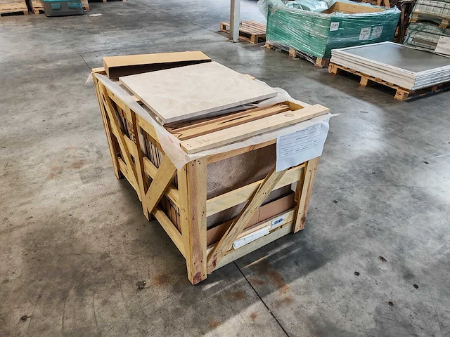 Natuursteen marmer creme 61x61 x2 cm tegel 41,31 m² - afbeelding 4 van  7