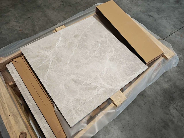 Natuursteen marmer creme 61x61 x2 cm tegel 41,31 m² - afbeelding 5 van  7