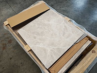 Natuursteen marmer creme 61x61 x2 cm tegel 41,31 m² - afbeelding 3 van  7