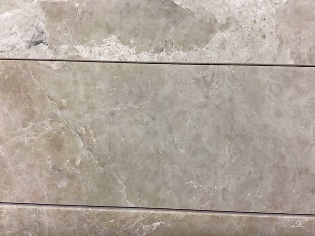 Natuursteen marmer creme gepolijst 10x60 cm tegel 30 m² - afbeelding 2 van  18