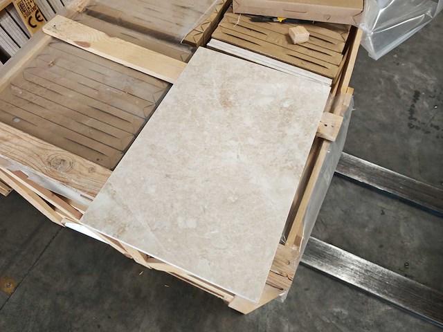 Natuursteen marmer creme honed 40,6x61x1,2 cm tegels 71,32 m² - afbeelding 4 van  6