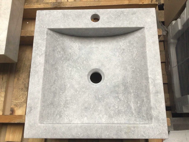 Natuursteen marmer grijs wastafel 45x46 cm - afbeelding 2 van  4