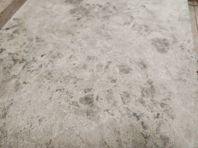 Natuursteen marmer silver gezoet 30,5x61x1,5 cm tegel 39,44 m² - afbeelding 4 van  6