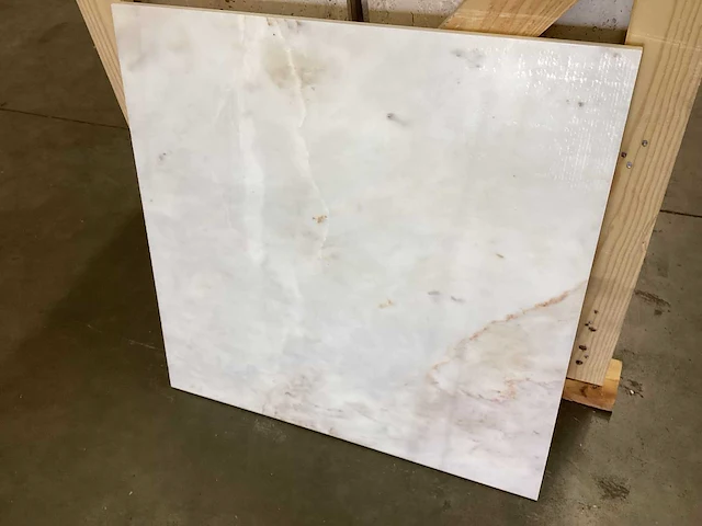 Natuursteen marmer wit calacatta 61x61 cm tegel 50,23 m² - afbeelding 16 van  16
