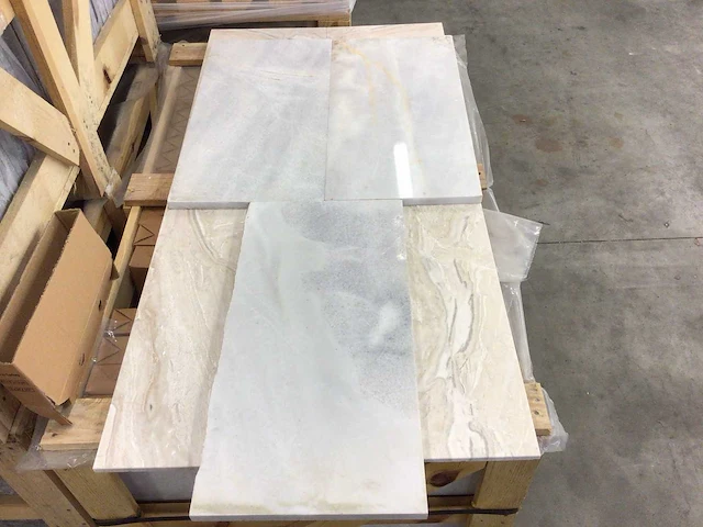 Natuursteen marmer wit gepolijst 30x60x2 cm tegels 60 m² - afbeelding 5 van  7