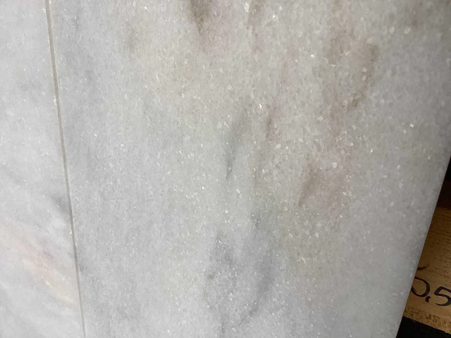 Natuursteen marmer wit gezoet vloertegel 15,2x30,5 cm 66 m² - afbeelding 12 van  15