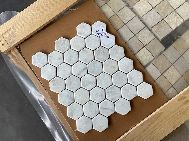 Natuursteen marmer wit hexagon mozaïektegel 28x33,5 cm 225 stuks - afbeelding 4 van  7
