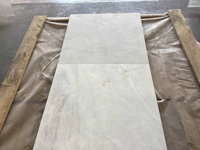 Natuursteen marmer wit honed 45,7x45,7 cm tegel 45 m² - afbeelding 14 van  15