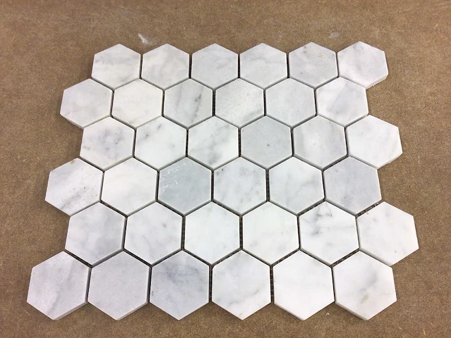 Natuursteen marmer wit honed hexagon mozaïektegel 26,5x30,5 cm 5,25 m² - afbeelding 2 van  3