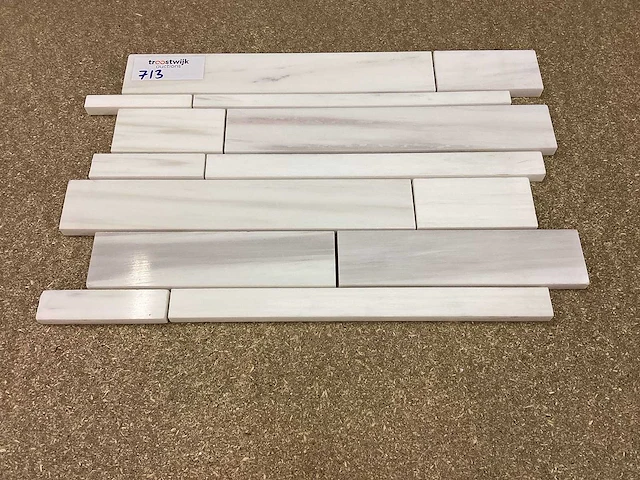 Natuursteen marmer wit mozaïektegel 28x43,5 cm 21 stuks - afbeelding 1 van  8