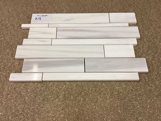 Natuursteen marmer wit mozaïektegel 28x43,5 cm 21 stuks - afbeelding 1 van  8