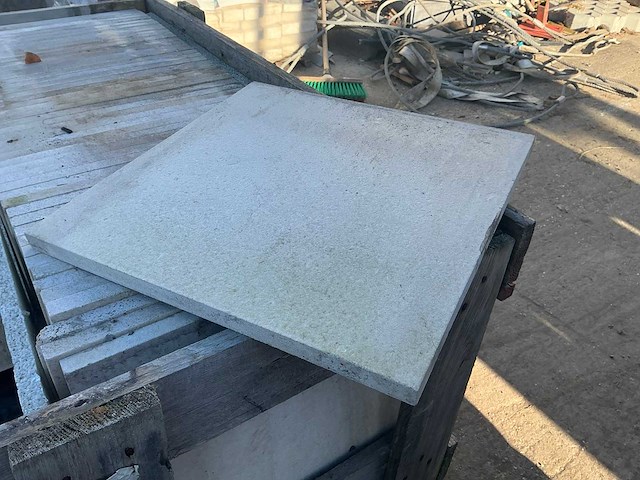 Natuursteen tegels ca 10,4 m2 - afbeelding 2 van  4