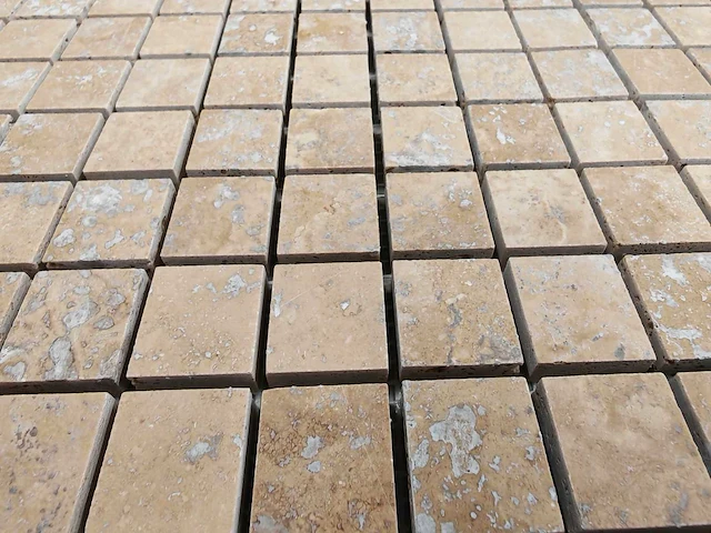 Natuursteen travertin dark noce mozaïektegel 30,5x30,5 cm 59 stuks - afbeelding 4 van  7