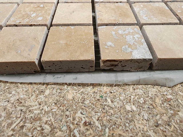 Natuursteen travertin dark noce mozaïektegel 30,5x30,5 cm 59 stuks - afbeelding 5 van  7