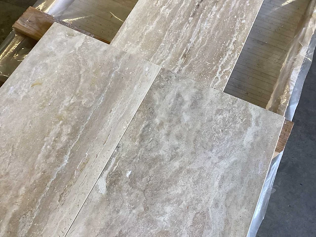 Natuursteen travertin ivory vloertegel 30,5x61 cm 60,28 m² - afbeelding 10 van  14
